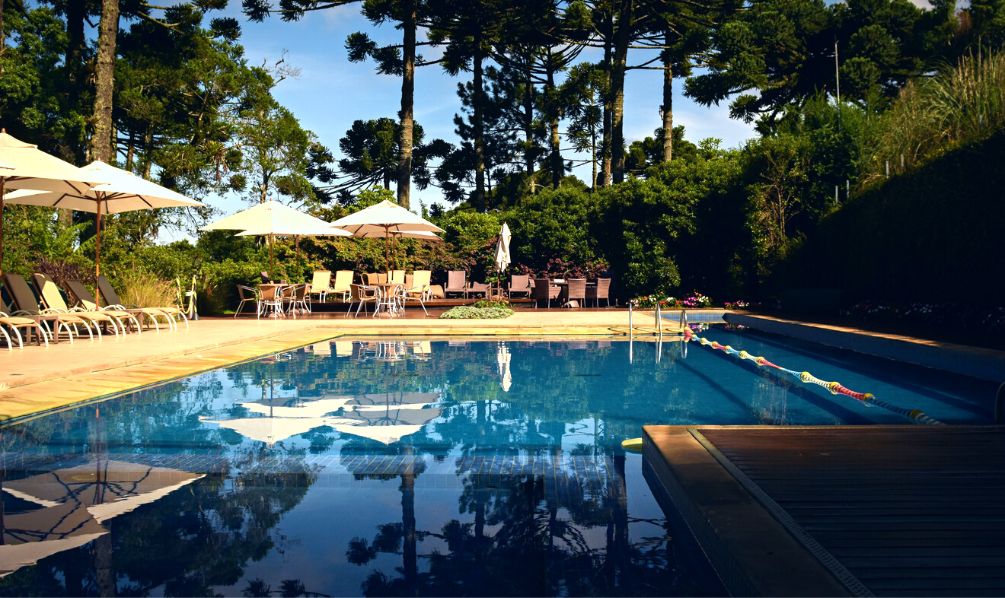 Piscina - Hotel Toriba em Campos do Jordão